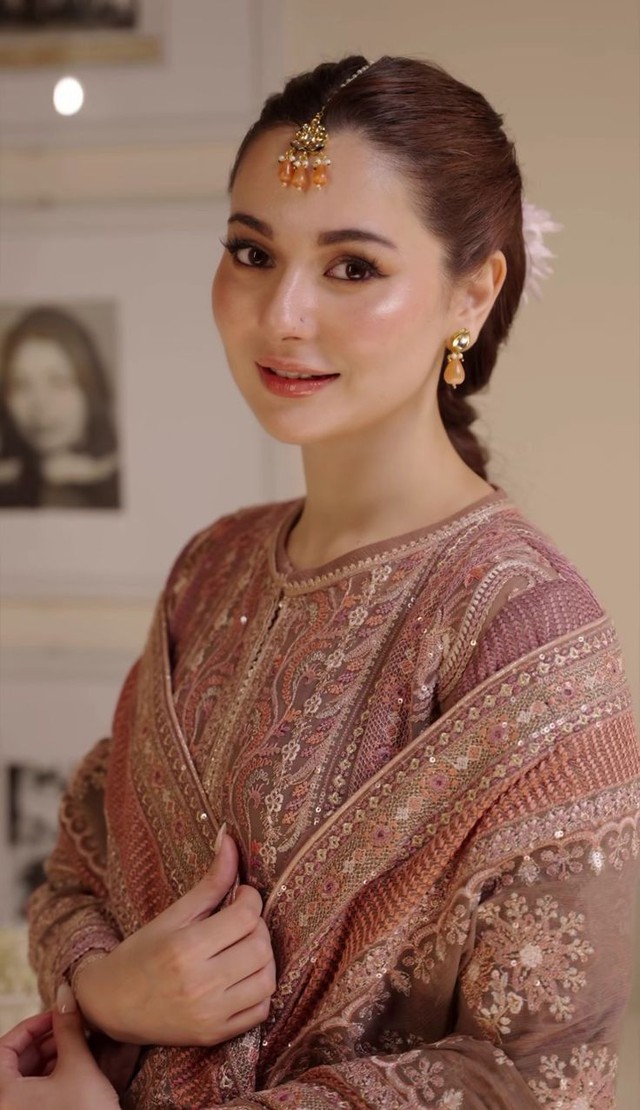 10 mỹ nhân đẹp nhất thế giới 2025: Địch Lệ Nhiệt Ba xếp thứ 6, hạng 1 càng ngắm càng say - Ảnh 3.