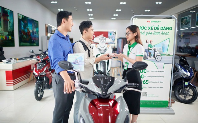 FE CREDIT tiếp sức người dân vùng lũ trên hành trình phục hồi sinh kế- Ảnh 1.