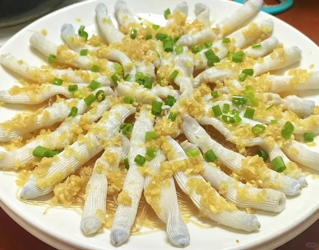 Món ăn nhìn nổi da gà ăn ngọt lịm tim: Đặc sản khiến khách Việt nhớ ngay đến "mì chính nhà giàu" ở quê nhà- Ảnh 10.