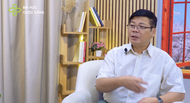 4 người lạ đến viếng đám tang bố chồng rồi bỗng "ở lì" suốt ba ngày: Điếng người vì lời thú nhận của chồng- Ảnh 2.