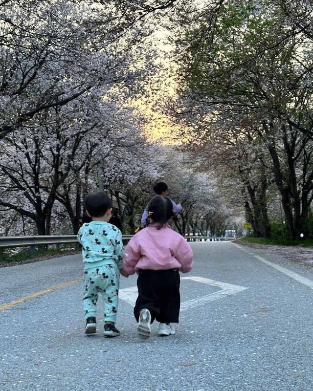 5 bước hướng dẫn thay vì giải quyết hộ con những xung đột giữa con và anh chị em trong nhà- Ảnh 3.