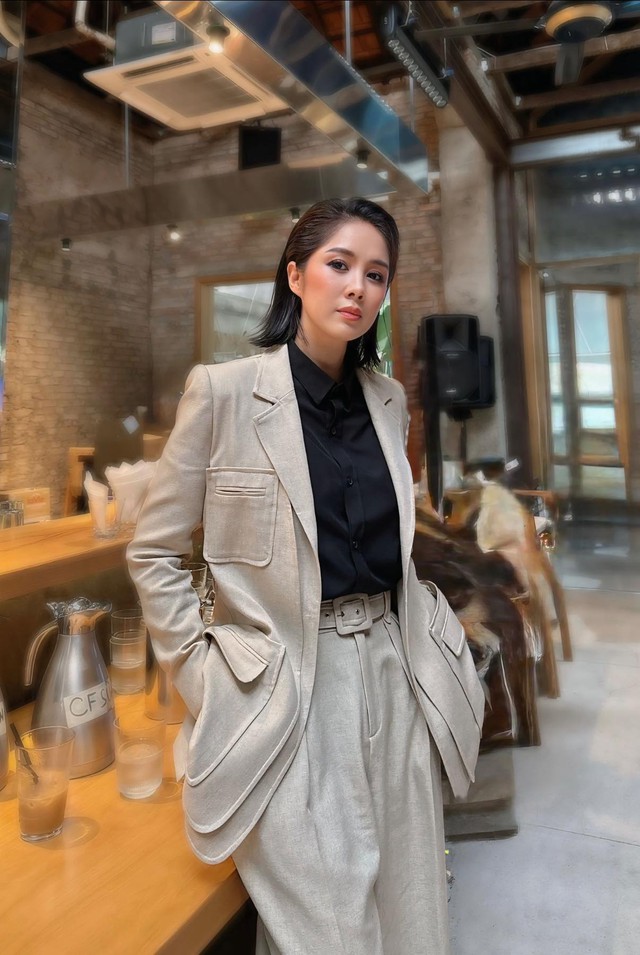 Mỹ nhân Việt thăng hạng nhan sắc đỉnh nhất 2025: Giảm 30kg gây sốc MXH, nhìn trẻ hơn cả chồng kém 7 tuổi- Ảnh 6.