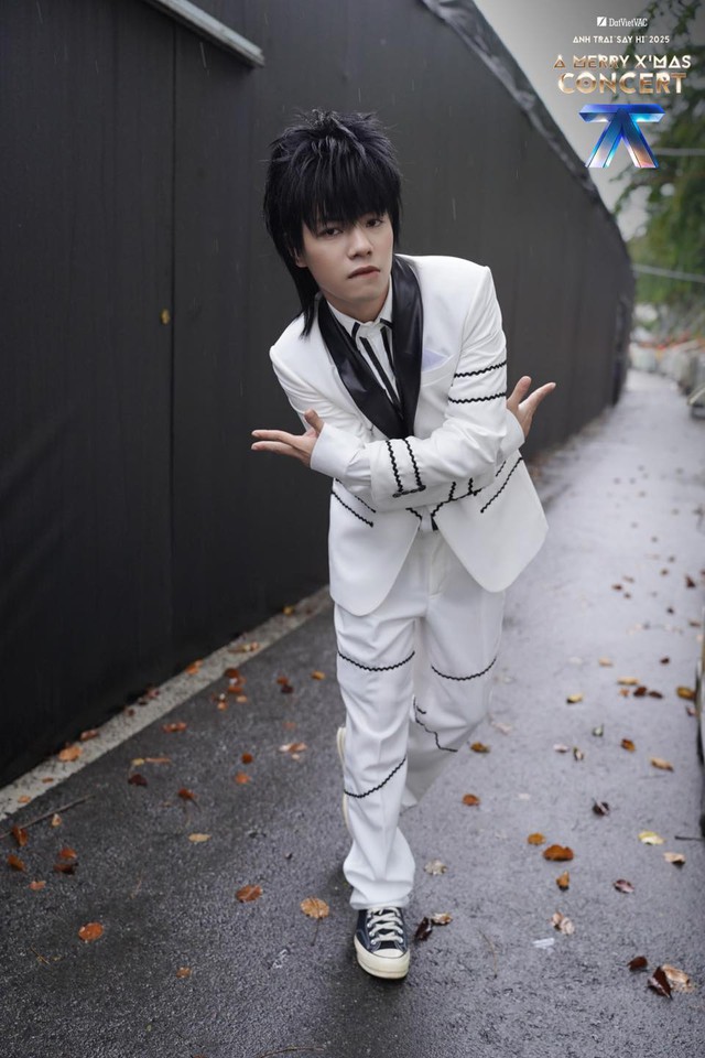 HKT bất ngờ tái xuất tại concert Anh Trai Say Hi?- Ảnh 4. HKT bất ngờ tái xuất tại concert Anh Trai Say Hi?- Ảnh 4.