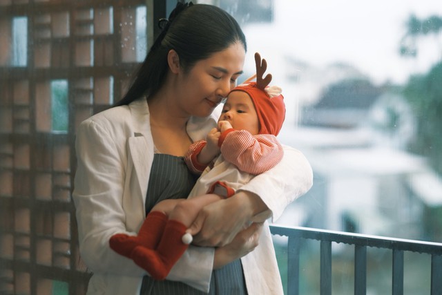 Noel này showbiz tưng bừng: 1 đôi khoe con gái, hội bạn 5 cặp vợ chồng Vbiz ăn tiệc trong biệt thự sang chảnh- Ảnh 8.