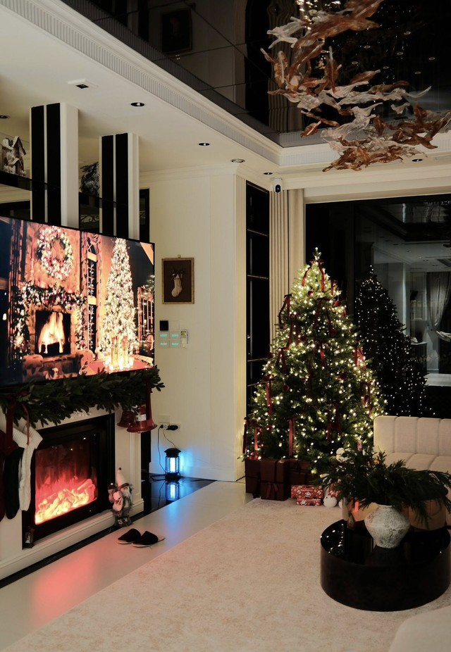 Bộ ảnh giáng sinh đẹp lung linh nhà Quế Ngọc Hải, ngắm biệt thự lộng lẫy nhà Thành Chung mới choáng- Ảnh 6.