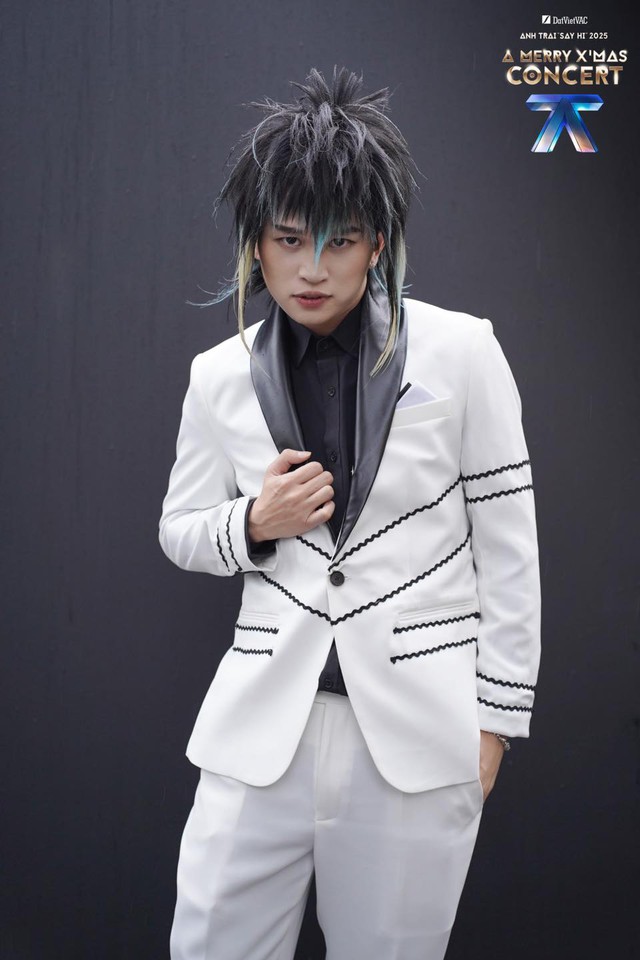 HKT bất ngờ tái xuất tại concert Anh Trai Say Hi?- Ảnh 2. HKT bất ngờ tái xuất tại concert Anh Trai Say Hi?- Ảnh 2.