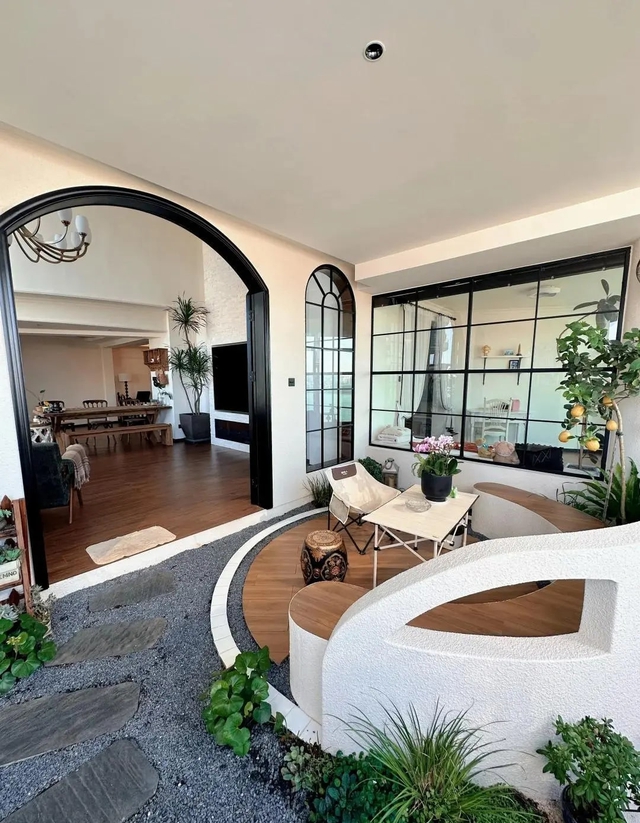 Nữ nghệ sĩ 40 tuổi không kết hôn, bỏ 12 tỷ xây "nhà trên không" sống 1 mình: "Thỉnh thoảng cũng thấy cô đơn"- Ảnh 3.