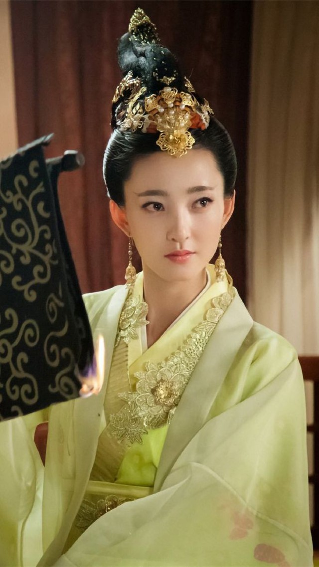 Nhan sắc tàn tạ đáng thương của nữ diễn viên phim giờ vàng sau khi chồng đại gia bị bắt- Ảnh 2. Nhan sắc tàn tạ đáng thương của nữ diễn viên phim giờ vàng sau khi chồng đại gia bị bắt- Ảnh 2.