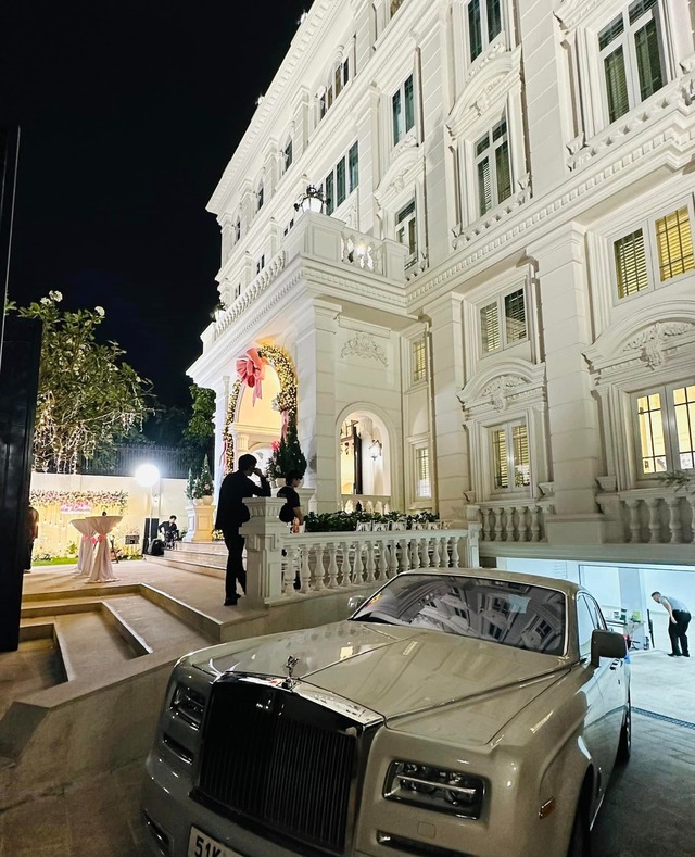 Cận cảnh biệt thự 200 tỷ đồng của Hoa hậu Việt Nam- Ảnh 3. Cận cảnh biệt thự 200 tỷ đồng của Hoa hậu Việt Nam- Ảnh 3.