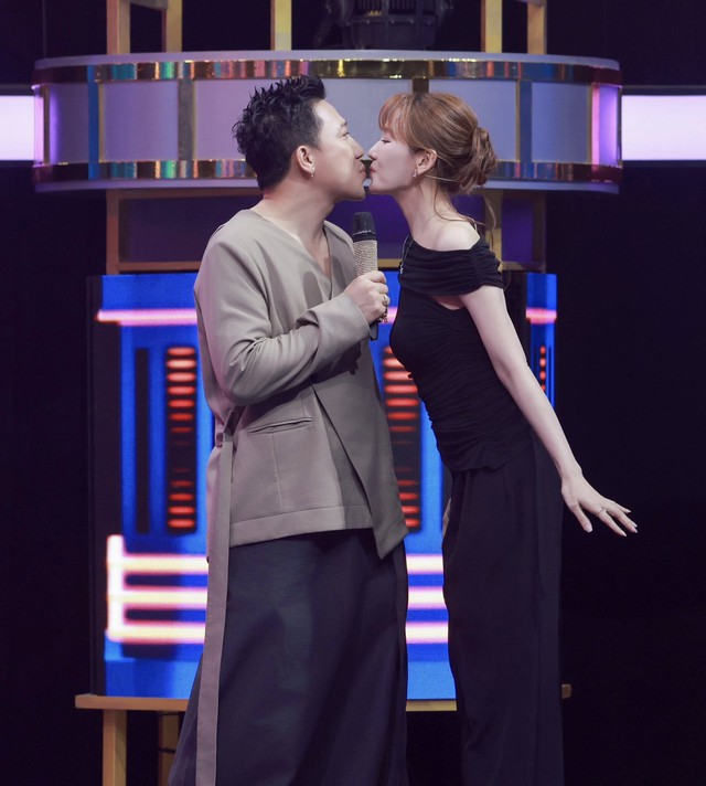 9 năm "hợp đồng hôn nhân" của Trấn Thành và Hari Won - Ảnh 2.