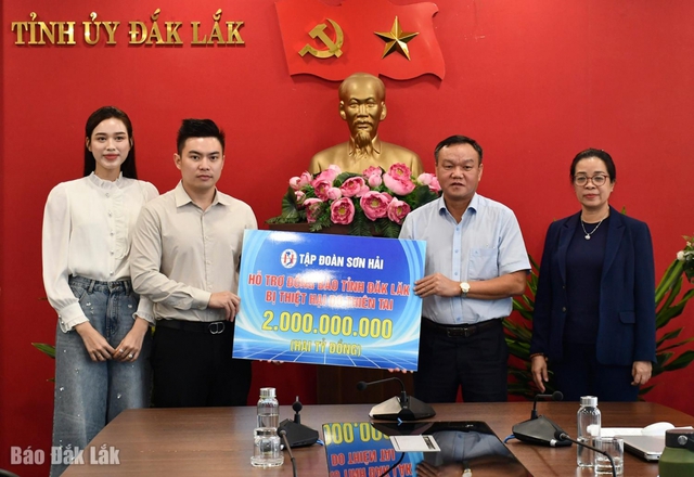 Hoa hậu Đỗ Thị Hà vướng rắc rối vì chồng thiếu gia- Ảnh 2. Hoa hậu Đỗ Thị Hà vướng rắc rối vì chồng thiếu gia- Ảnh 2.