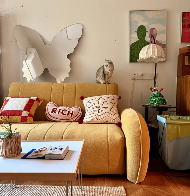 Ngắm căn hộ của cô gái làm văn phòng lương 13 triệu/tháng: Tối giản nhưng góc nào cũng như bước ra từ phim- Ảnh 7.