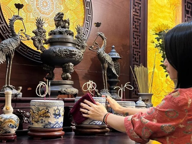 7 điều kiêng kỵ khi thắp hương cuối năm- Ảnh 1.