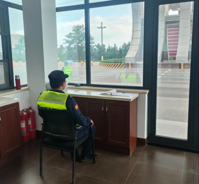 Dự đoán nghề HOT năm 2026: Vì sao bảo vệ lương 15 triệu/ tháng được "săn đón"?- Ảnh 6.