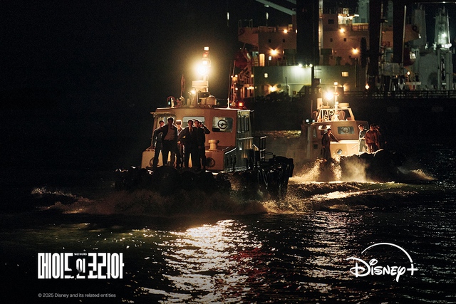 Hyun Bin điên thật rồi: Phim mới vừa chiếu đã càn quét toàn cầu, chỉ 1 ánh mắt cũng được tung hô tới nóc- Ảnh 6.