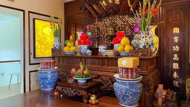 4 việc nên làm với bàn thờ trước ngày 31/12- Ảnh 2. 4 việc nên làm với bàn thờ trước ngày 31/12- Ảnh 2.