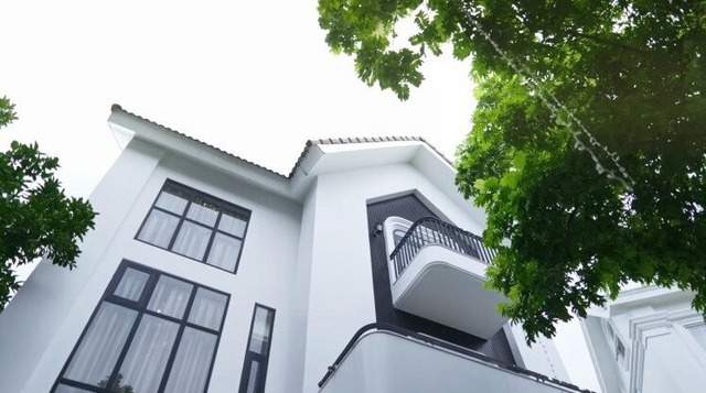 Mỹ nhân "theo chồng bỏ cuộc chơi", ở biệt thự 250 tỷ cao cấp nhất Hà thành- Ảnh 3. Mỹ nhân "theo chồng bỏ cuộc chơi", ở biệt thự 250 tỷ cao cấp nhất Hà thành- Ảnh 3.