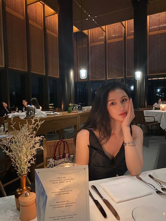 Bi kịch nữ người mẫu 8X xinh đẹp tử vong sau khi hút mỡ bụng, nâng ngực bằng mỡ tự thân- Ảnh 6.