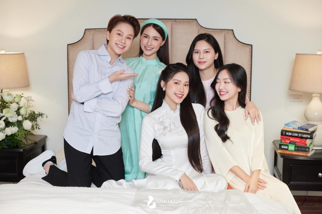 Hoà Minzy đi chơi cùng dàn cầu thủ đình đám bóng đá Việt nhưng dân tình chỉ gọi tên một người- Ảnh 5.