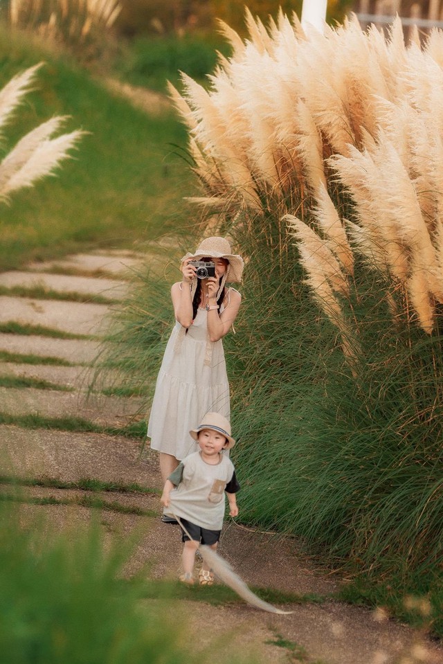 Không có đứa trẻ nào tự nhiên NGOAN ngay, nhưng đây là những dấu hiệu cho thấy con đang thay đổi tích cực hơn- Ảnh 3.