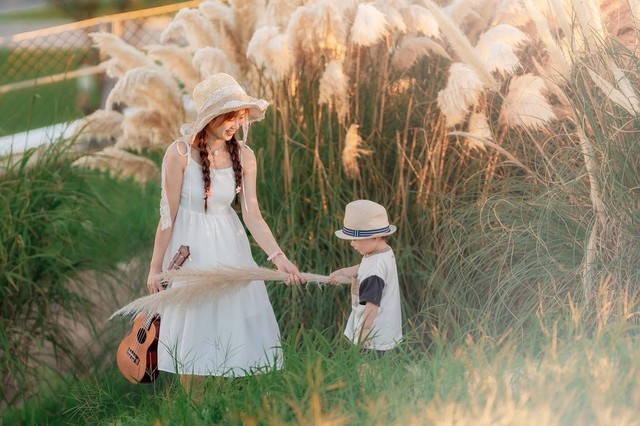 Không có đứa trẻ nào tự nhiên NGOAN ngay, nhưng đây là những dấu hiệu cho thấy con đang thay đổi tích cực hơn- Ảnh 4.