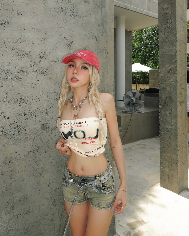 “Cá thể boy phố” nẹt pô tưng bừng chở người yêu tại concert Anh Trai Say Hi, nhà gái xuất sắc từ visual tới dáng- Ảnh 5.