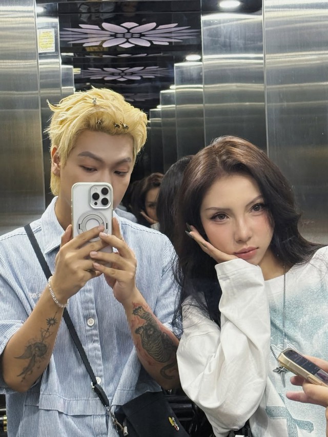 “Cá thể boy phố” nẹt pô tưng bừng chở người yêu tại concert Anh Trai Say Hi, nhà gái xuất sắc từ visual tới dáng- Ảnh 2.