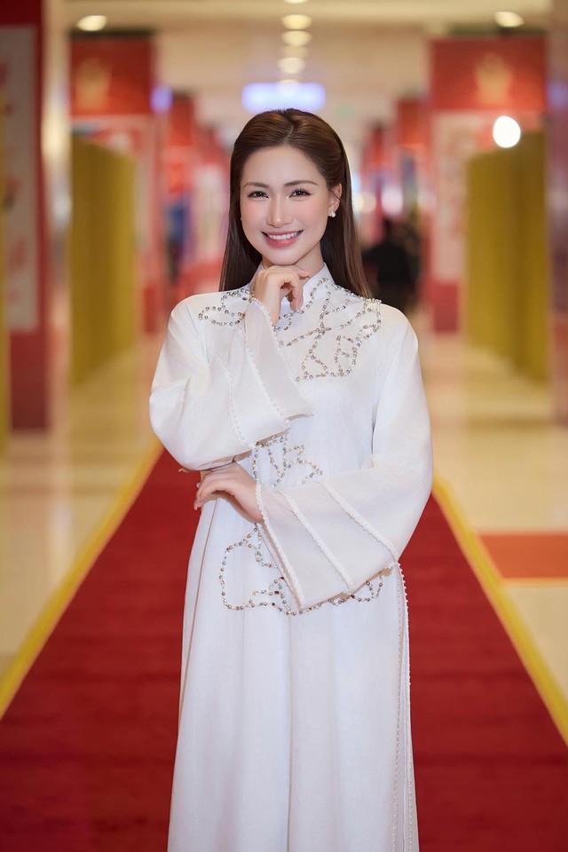 Hoà Minzy đính chính - Ảnh 3. Hoà Minzy đính chính - Ảnh 3.