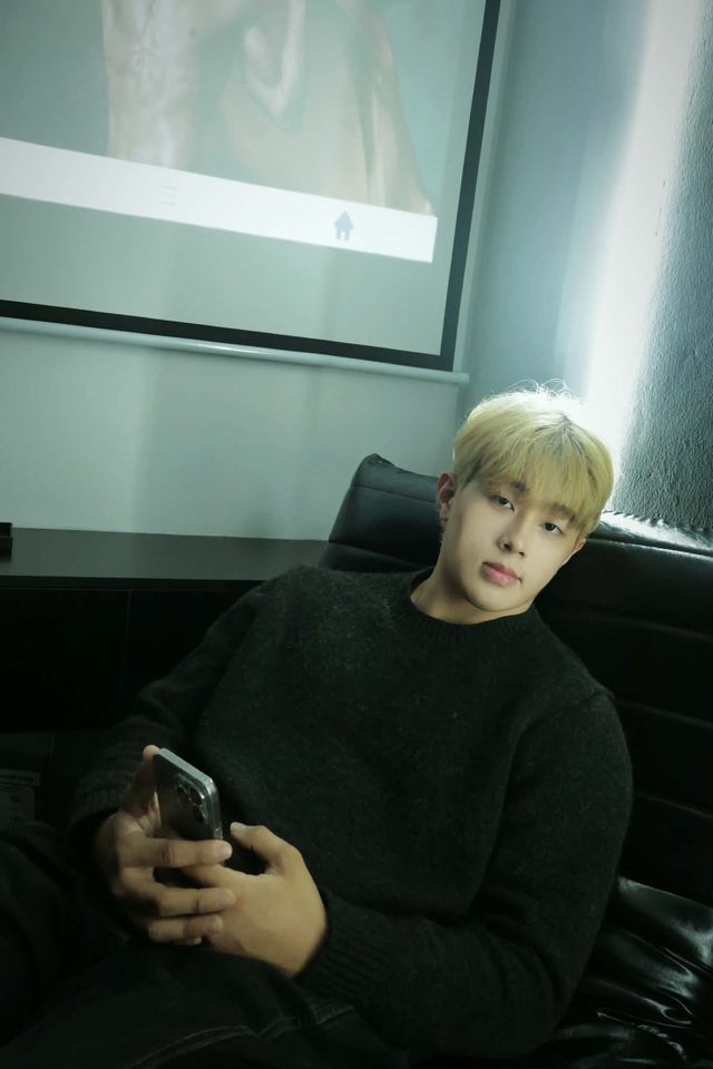 "Nổ mắt" trước visual đời thường chuẩn nam thần của võ sĩ Việt Nam vừa gây sốt ở SEA Games- Ảnh 4.