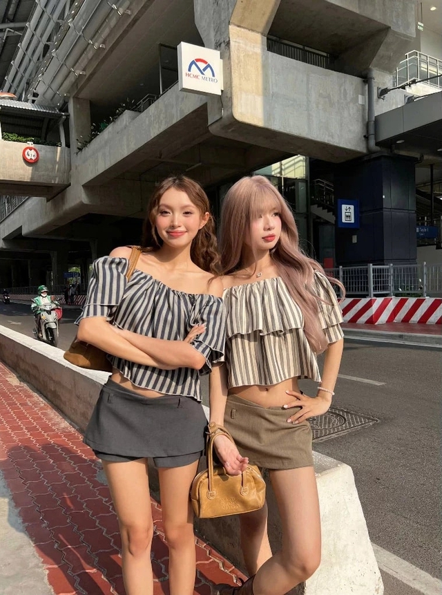 5 chiêu diện chân váy ngắn giúp nàng bước vào con đường mặc đẹp, sành điệu tuyệt đối- Ảnh 27. 5 chiêu diện chân váy ngắn giúp nàng bước vào con đường mặc đẹp, sành điệu tuyệt đối- Ảnh 27.