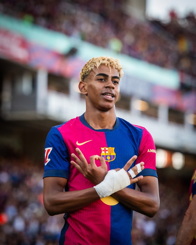 Nhìn lại 2025 toàn drama bủa vây của "thần đồng" Lamine Yamal- Ảnh 1.