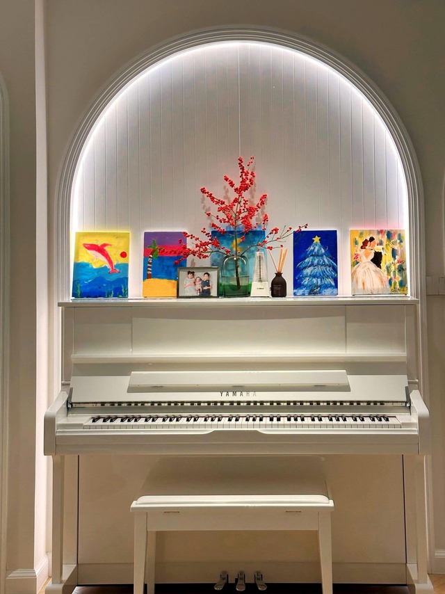 Hoa hậu Việt Nam đầu ti&ecirc;n l&agrave;m d&acirc;u h&agrave;o m&ocirc;n, được chồng chiều như c&ocirc;ng ch&uacute;a, sống đời thượng lưu trong biệt thự hạng sang- Ảnh 7.