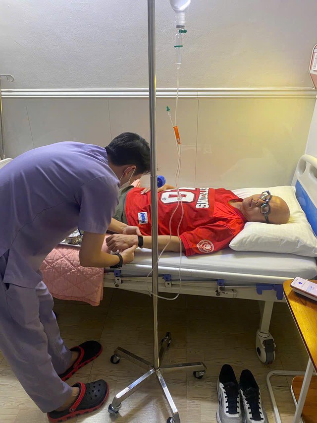 Nam ca sĩ Việt nhập viện vì kiệt sức, ngày chỉ ngủ 3 tiếng- Ảnh 1. Nam ca sĩ Việt nhập viện vì kiệt sức, ngày chỉ ngủ 3 tiếng- Ảnh 1.