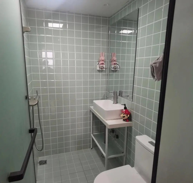 "Đặc sản" Hong Kong: Nhà bé tí hon vẫn tiện nghi đến từng centimet, 10 triệu người xem xin bái phục- Ảnh 8.