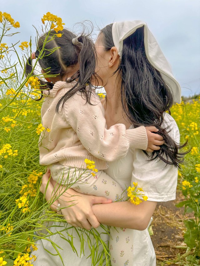 Những người mẹ có EQ cao thật sự sẽ không cố làm những hành vi chứng minh mình có EQ cao trước mặt con cái- Ảnh 1.