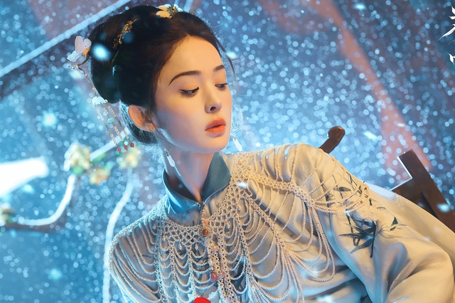 Trung Quốc đang có 1 phim cổ trang hay điên lên được: Nữ chính đẹp đến mức ai đứng cạnh cũng thành tàng hình- Ảnh 8.