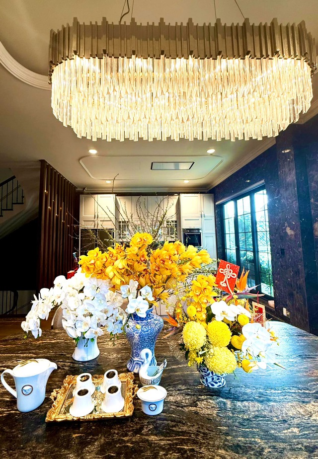 Nữ diễn viên giàu nhất miền Bắc ở biệt thự 60 tỷ- Ảnh 13. Nữ diễn viên giàu nhất miền Bắc ở biệt thự 60 tỷ- Ảnh 13.