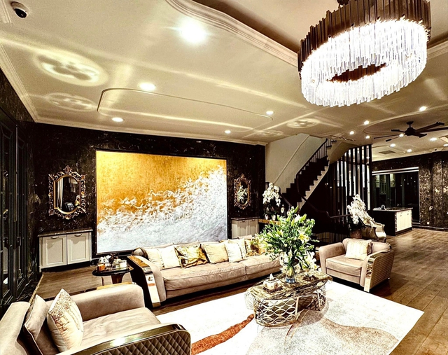 Nữ diễn viên giàu nhất miền Bắc ở biệt thự 60 tỷ- Ảnh 10. Nữ diễn viên giàu nhất miền Bắc ở biệt thự 60 tỷ- Ảnh 10.