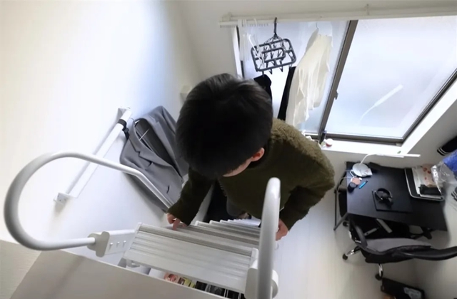 Căn phòng 8m² gây sốc giữa Hồng Kông, nhỏ như hộp diêm nhưng chủ nhân khẳng định: Không muốn xa rời- Ảnh 17. Căn phòng 8m² gây sốc giữa Hồng Kông, nhỏ như hộp diêm nhưng chủ nhân khẳng định: Không muốn xa rời- Ảnh 17.