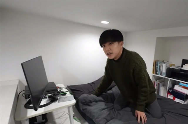 Căn phòng 8m² gây sốc giữa Hồng Kông, nhỏ như hộp diêm nhưng chủ nhân khẳng định: Không muốn xa rời- Ảnh 19. Căn phòng 8m² gây sốc giữa Hồng Kông, nhỏ như hộp diêm nhưng chủ nhân khẳng định: Không muốn xa rời- Ảnh 19.