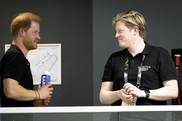 Sau 10 năm gắn bó, "cánh tay phải" đắc lực nhất nói lời chia tay Harry và Meghan- Ảnh 3.