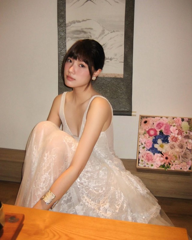 Bạn gái tin đồn của Song Luân: Visual "xịn mịn" như Baifern, gu cỡ này bảo sao ai đó "đổ đứ đừ"- Ảnh 7. Bạn gái tin đồn của Song Luân: Visual "xịn mịn" như Baifern, gu cỡ này bảo sao ai đó "đổ đứ đừ"- Ảnh 7.