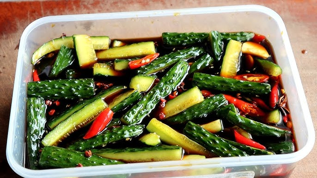 Người phụ nữ 66 tuổi ăn dưa chuột ba lần một ngày, 3 tháng sau đi khám, bác sĩ bất ngờ khi xem kết quả- Ảnh 2.