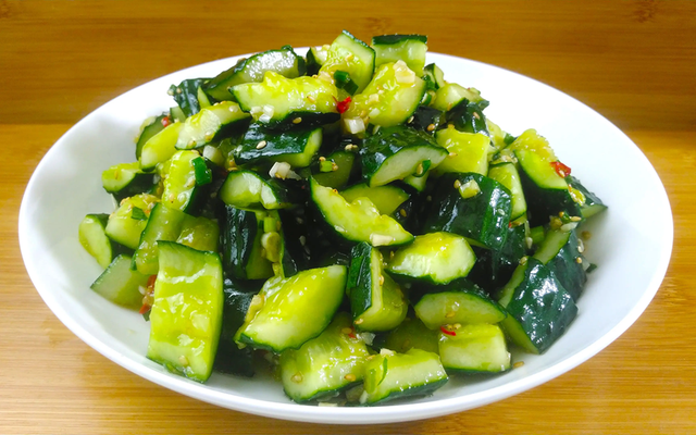 Người phụ nữ 66 tuổi ăn dưa chuột ba lần một ngày, 3 tháng sau đi khám, bác sĩ bất ngờ khi xem kết quả- Ảnh 1.