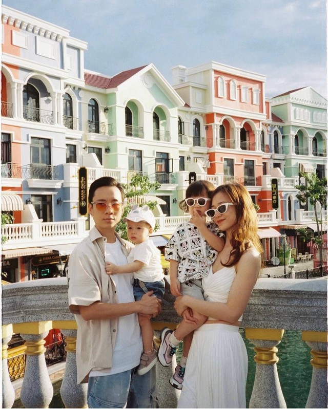 Trâm Anh mang thai lần 3, zoom cận biểu cảm của JustaTee và 2 nhóc tỳ khiến MXH bùng nổ- Ảnh 3.