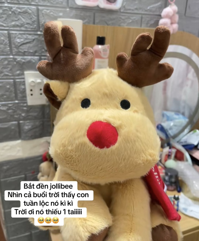 Hàng loạt khách đòi "bắt đền" Jollibee sau khi săn tuần lộc Noel- Ảnh 2. Hàng loạt khách đòi "bắt đền" Jollibee sau khi săn tuần lộc Noel- Ảnh 2.