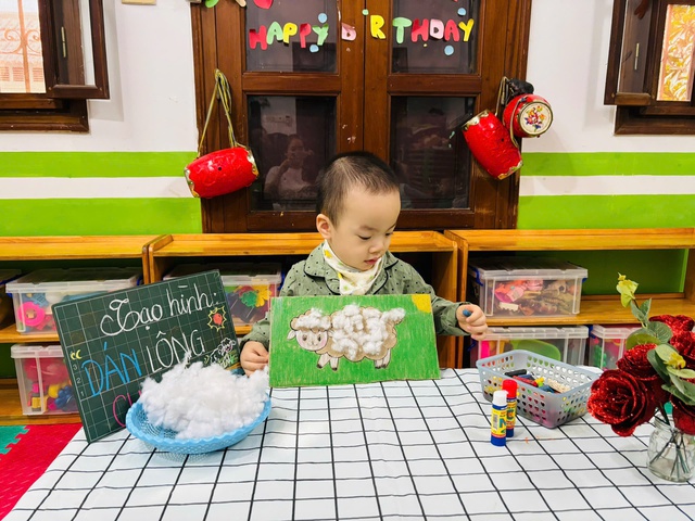 Hoang mang khi giáo viên phản ánh con đi trẻ hay cắn cấu bạn, bố mẹ nên làm gì?- Ảnh 1.