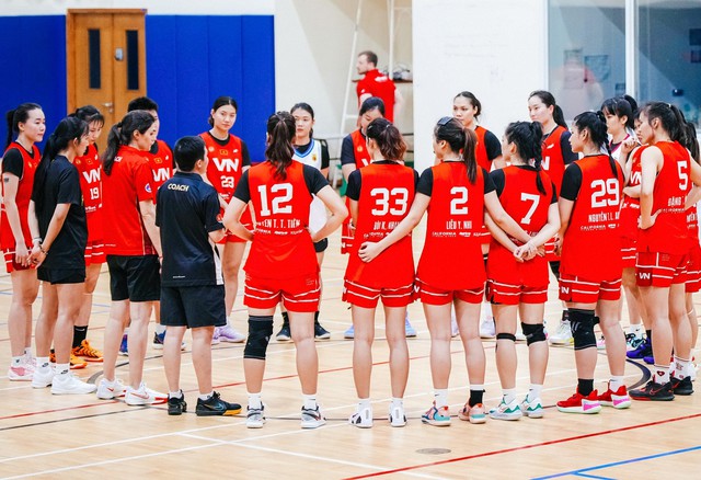Chị em song sinh khoe visual sáng bừng cùng tuyển bóng rổ Việt Nam chuẩn bị cho SEA Games 33- Ảnh 4.