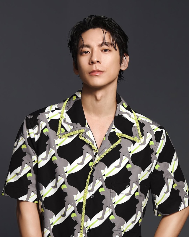 Tóm gọn "chồng yêu" của Hứa Quang Hán dạo chơi chợ Bến Thành, ăn vặt "hòa tan" như trai Việt thứ thiệt- Ảnh 12.