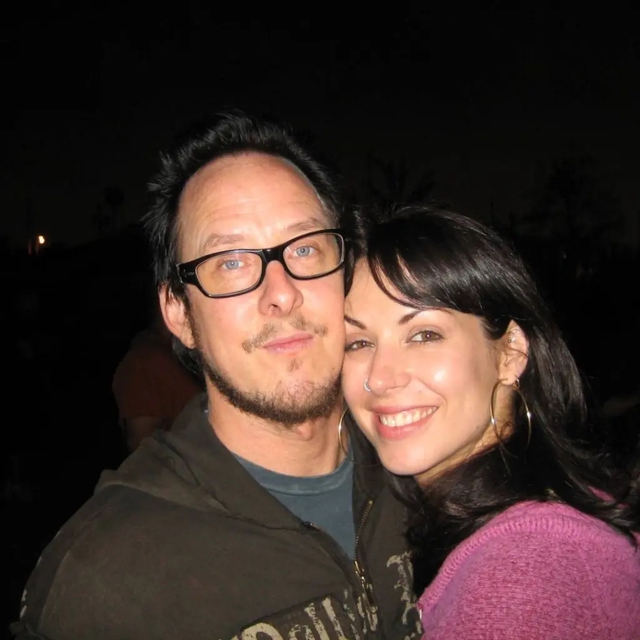 Sống chung 20 năm, nam ca sĩ bị bà xã đề đơn ly hôn- Ảnh 1. Sống chung 20 năm, nam ca sĩ bị bà xã đề đơn ly hôn- Ảnh 1.